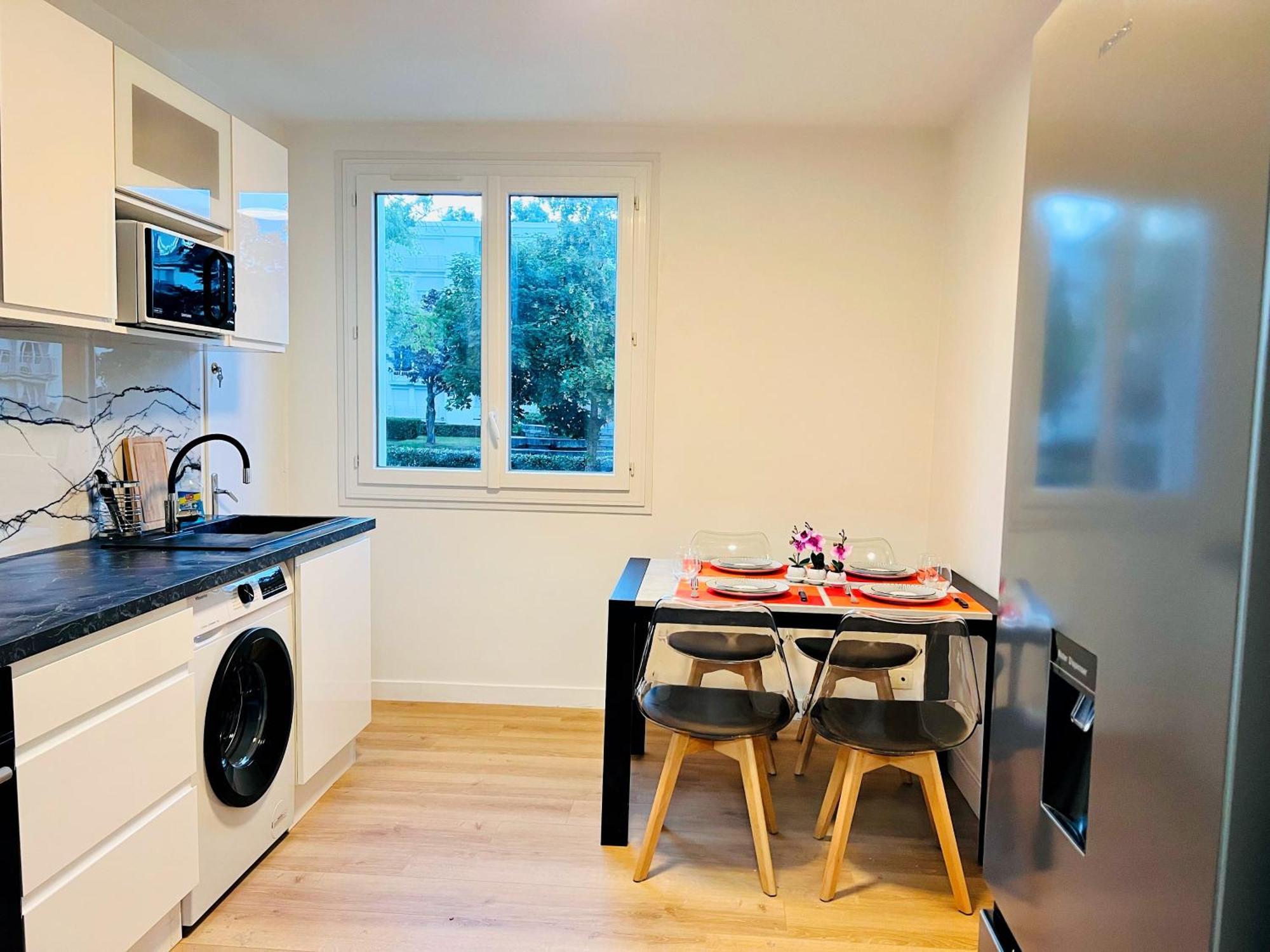 Noza 65m2, Rdc, Parking Gratuit, Nantes Agglo Apartment